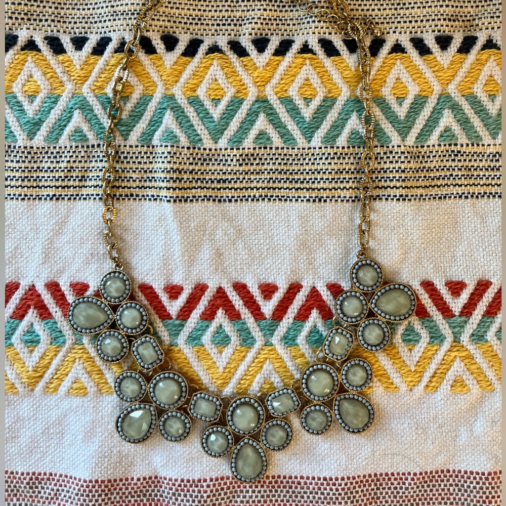 Francesca’s Statement Necklace - Picture 3 of 7